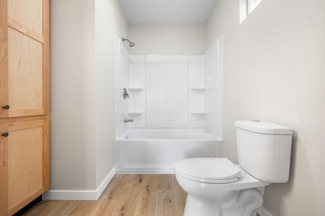 615 W Olive Street, Bolivar, MO 65613