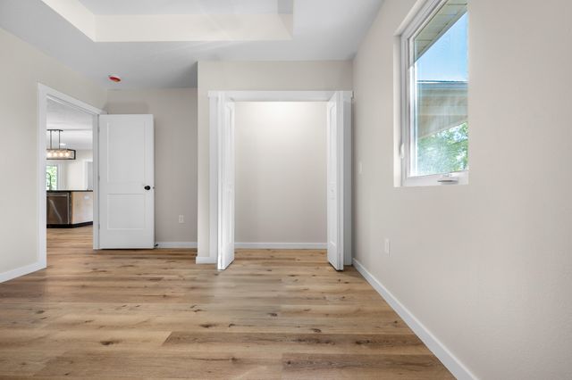 615 W Olive Street, Bolivar, MO 65613