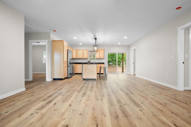 615 W Olive Street, Bolivar, MO 65613