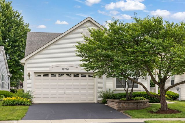 16220 Goose Lake Drive, Crest Hill, IL 60403
