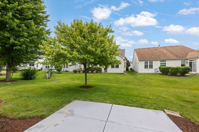 16220 Goose Lake Drive, Crest Hill, IL 60403