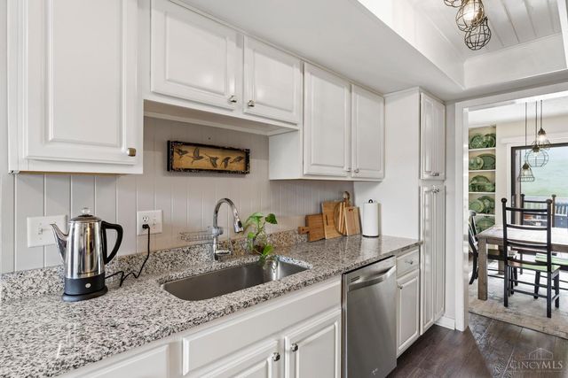 8318 Whisper Way, West Chester, OH 45069