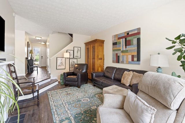 8318 Whisper Way, West Chester, OH 45069