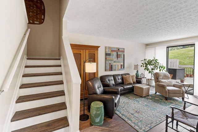 8318 Whisper Way, West Chester, OH 45069