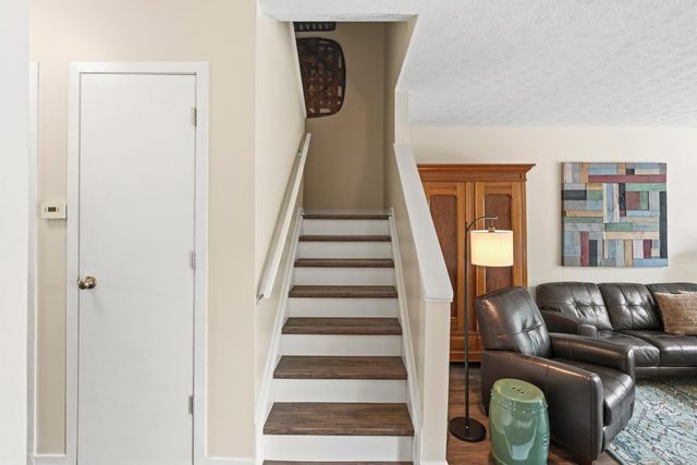 8318 Whisper Way, West Chester, OH 45069