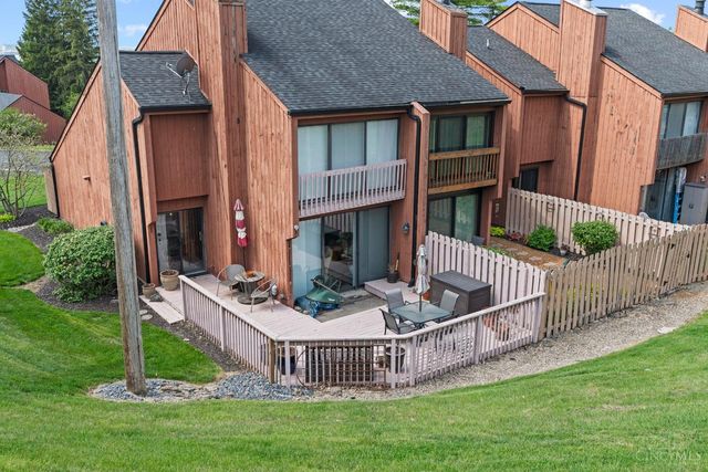 8318 Whisper Way, West Chester, OH 45069