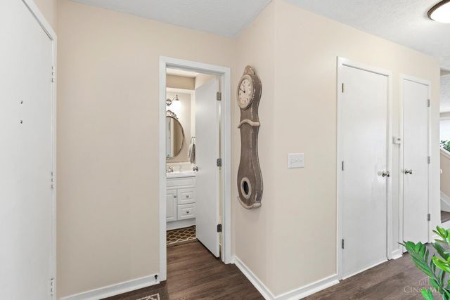 8318 Whisper Way, West Chester, OH 45069