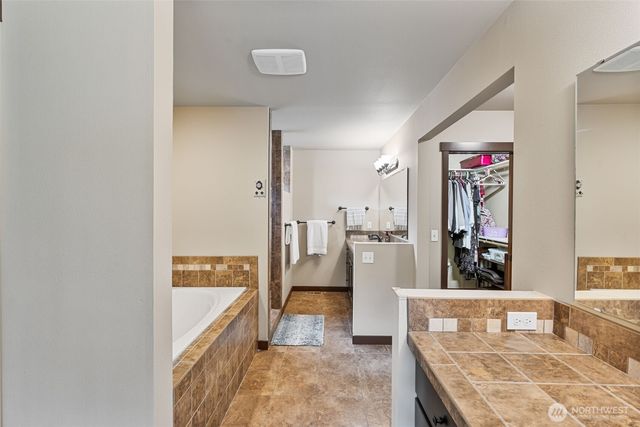 4041 61st Court SW, Olympia, WA 98512