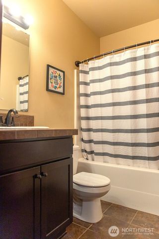 4041 61st Court SW, Olympia, WA 98512