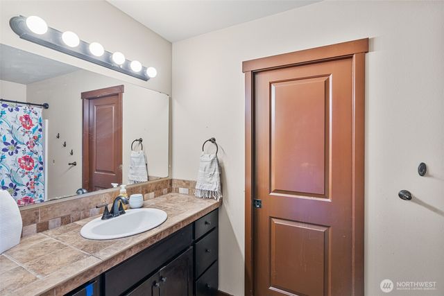 4041 61st Court SW, Olympia, WA 98512