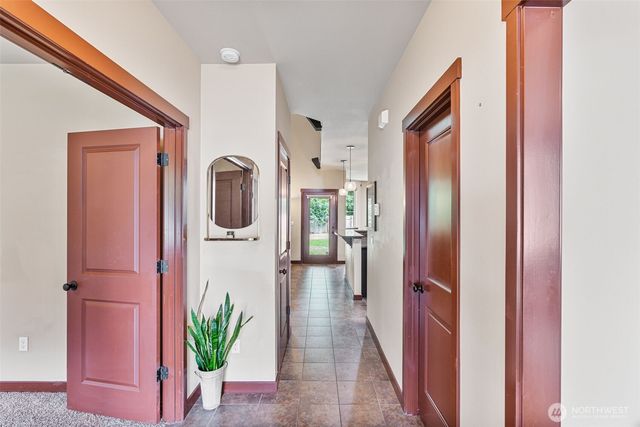 4041 61st Court SW, Olympia, WA 98512