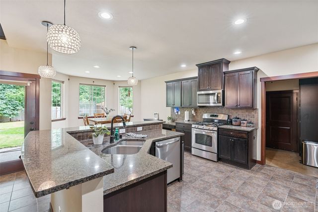 4041 61st Court SW, Olympia, WA 98512