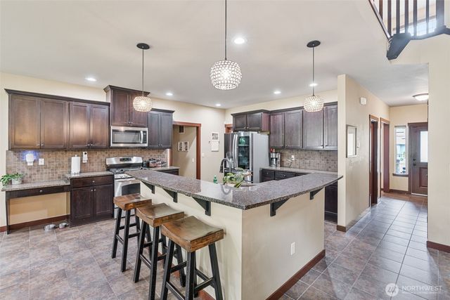 4041 61st Court SW, Olympia, WA 98512