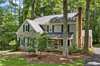 341 Rossmere Dr, Midlothian, VA 23114