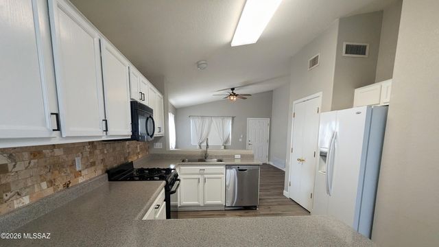 10379 E Ravenswood Street, Tucson, AZ 85747