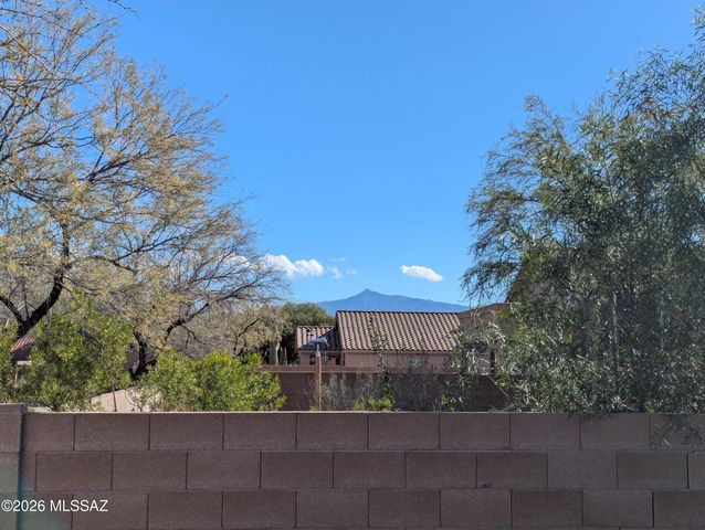 10379 E Ravenswood Street, Tucson, AZ 85747