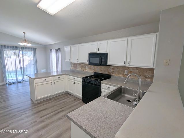 10379 E Ravenswood Street, Tucson, AZ 85747