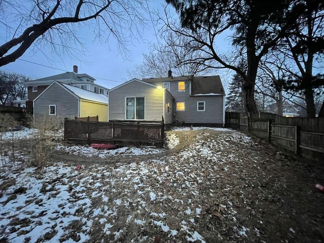 821 N 8th Street, Rochelle, IL 61068