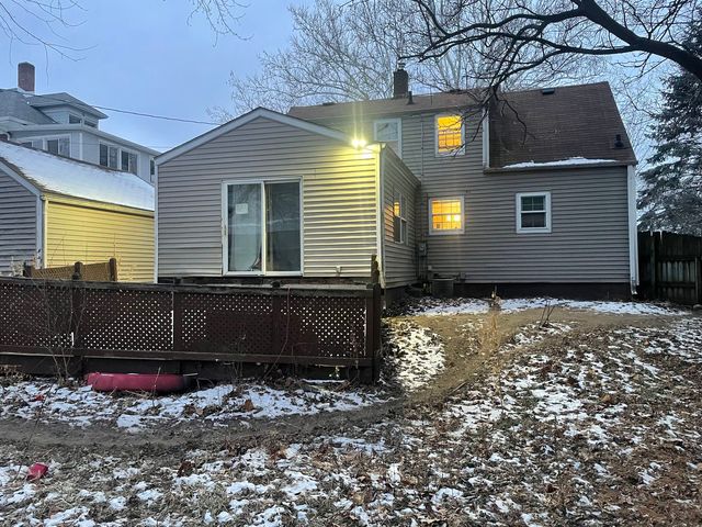 821 N 8th Street, Rochelle, IL 61068