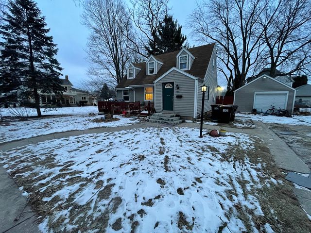 821 N 8th Street, Rochelle, IL 61068