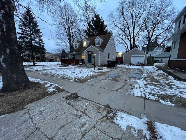 821 N 8th Street, Rochelle, IL 61068