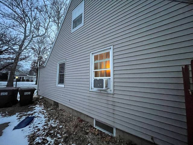 821 N 8th Street, Rochelle, IL 61068