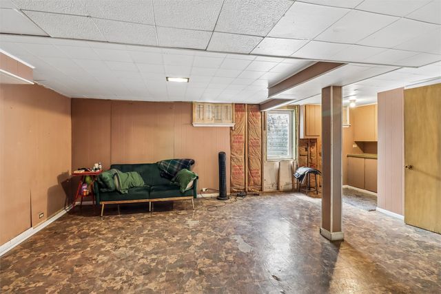 508 Valhigh Road, West Des Moines, IA 50265