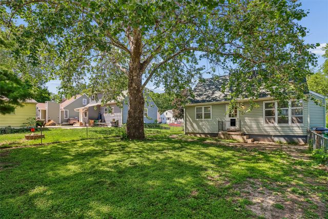 508 Valhigh Road, West Des Moines, IA 50265