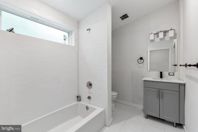 223 S 45TH ST, Philadelphia, PA 19104