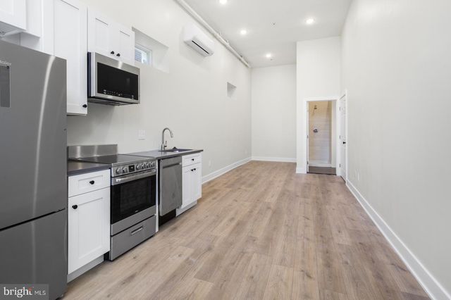 223 S 45TH ST, Philadelphia, PA 19104