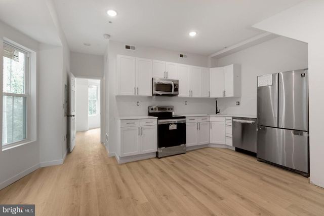 223 S 45TH ST, Philadelphia, PA 19104