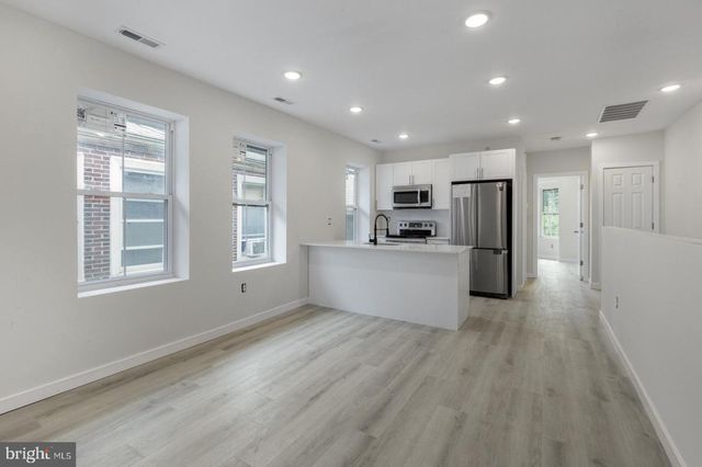 223 S 45TH ST, Philadelphia, PA 19104