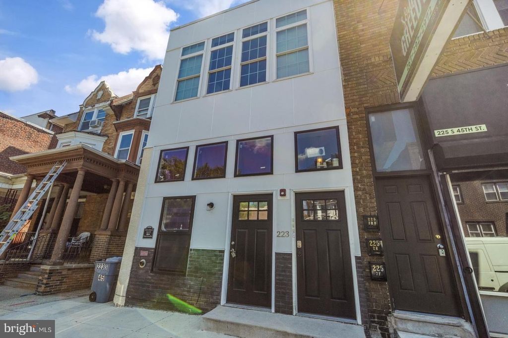 223 S 45TH ST, Philadelphia, PA 19104