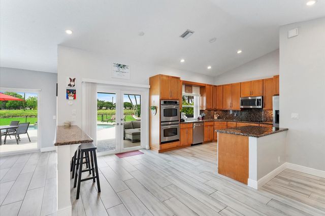 8684 SW 1st Pl, Coral Springs, FL 33071