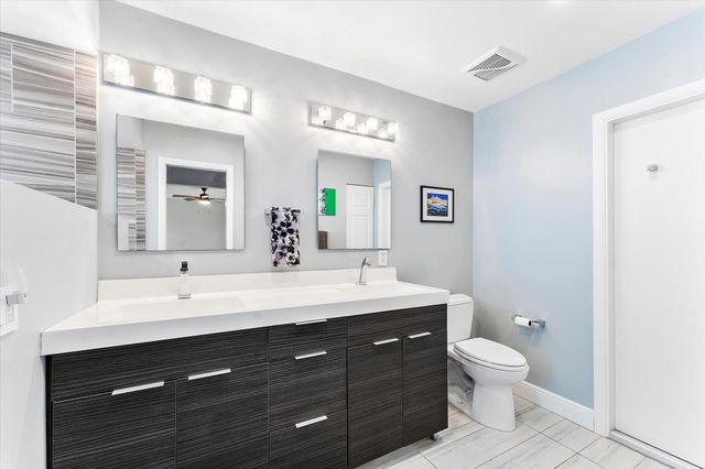 8684 SW 1st Pl, Coral Springs, FL 33071