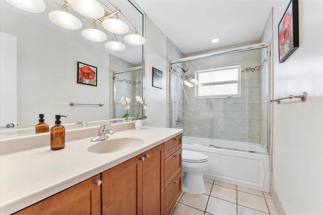 8684 SW 1st Pl, Coral Springs, FL 33071