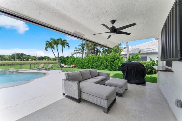 8684 SW 1st Pl, Coral Springs, FL 33071