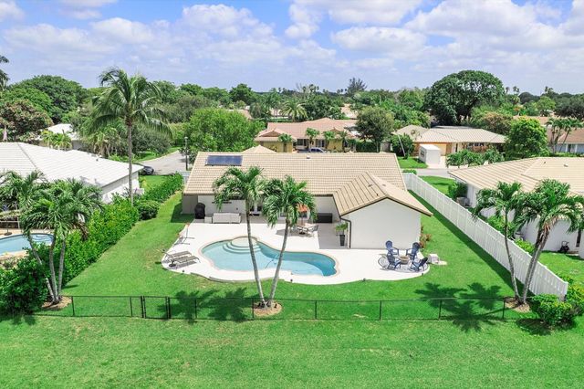 8684 SW 1st Pl, Coral Springs, FL 33071