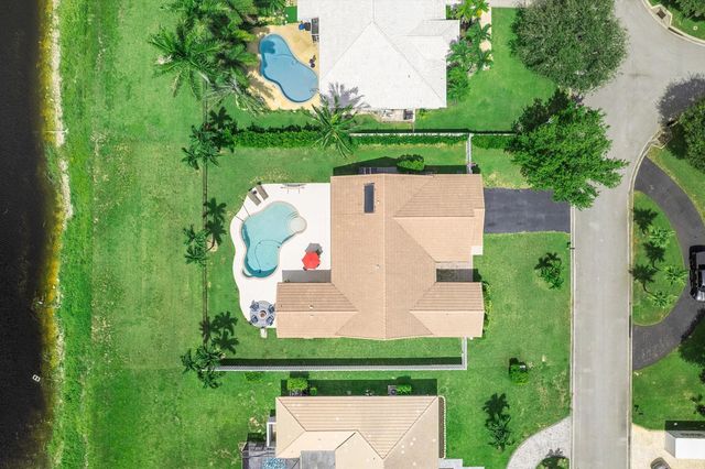 8684 SW 1st Pl, Coral Springs, FL 33071
