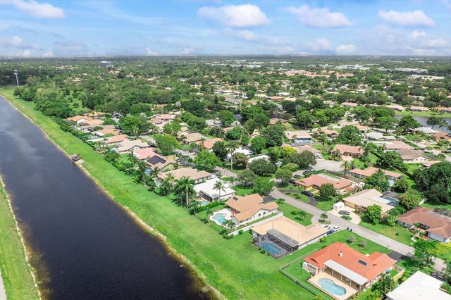 8684 SW 1st Pl, Coral Springs, FL 33071