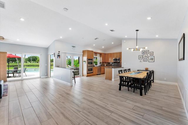 8684 SW 1st Pl, Coral Springs, FL 33071