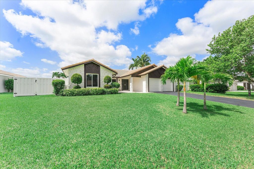 8684 SW 1st Pl, Coral Springs, FL 33071
