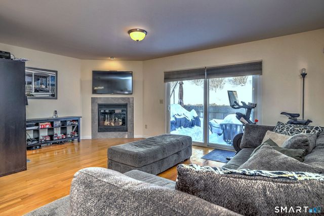 31 South Turnpike Road APT C2, Wallingford, CT 06492