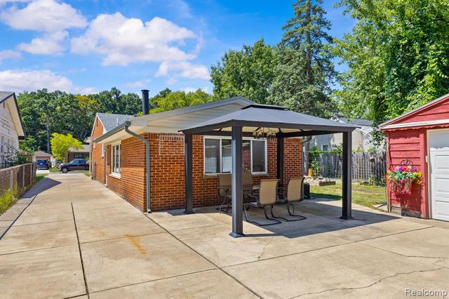 15922 Deering Street, Livonia, MI 48154