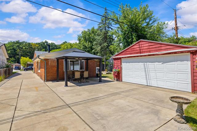 15922 Deering Street, Livonia, MI 48154