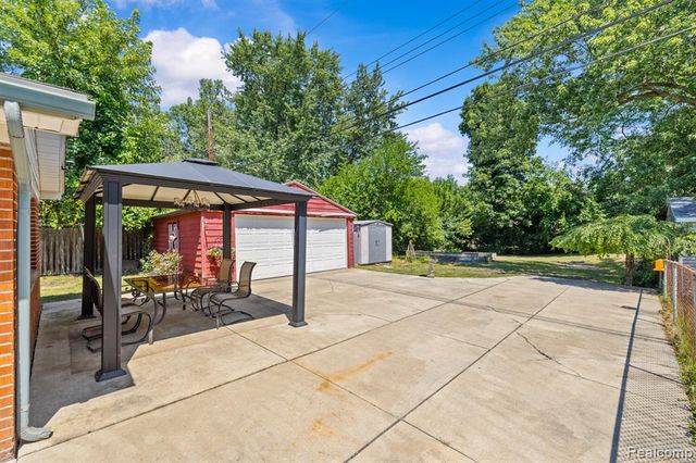 15922 Deering Street, Livonia, MI 48154