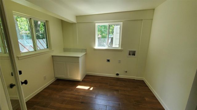 1601 E 19th ST, Georgetown, TX 78626