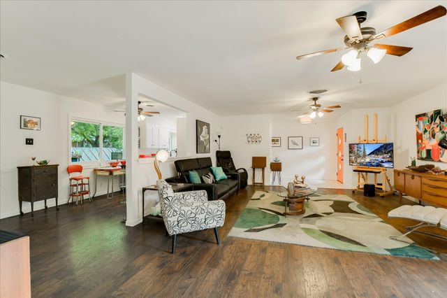 1601 E 19th ST, Georgetown, TX 78626