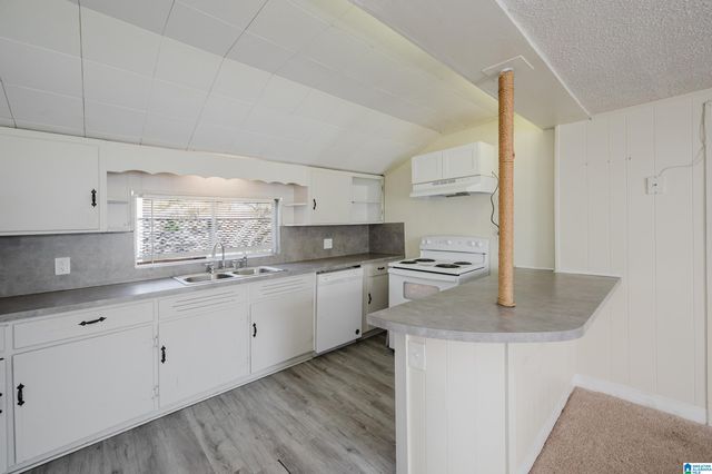 3003 CIRCLE DRIVE, Hueytown, AL 35023