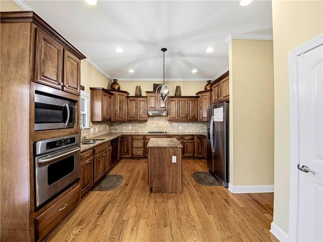 171 Crystal Lake Boulevard, Hampton, GA 30228